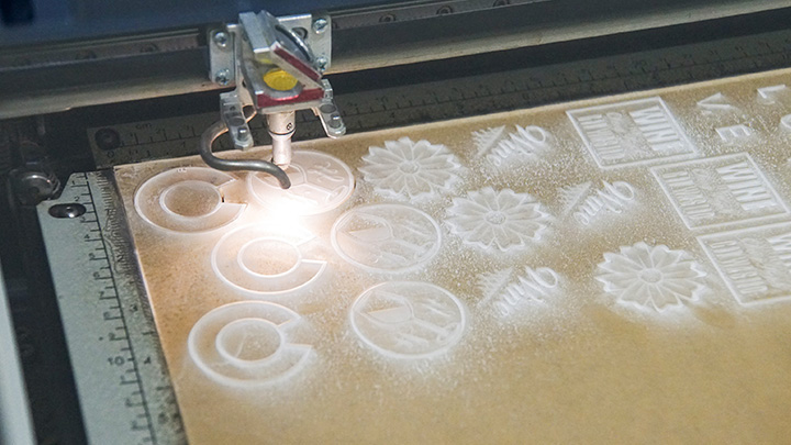 laser-engraving-acrylic