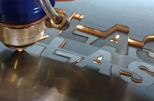 What are the advantages of fiber laser cutting machine?